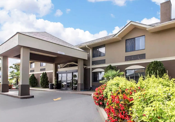 Comfort Inn & Suites - Near Robins Air Force Base Main Gate